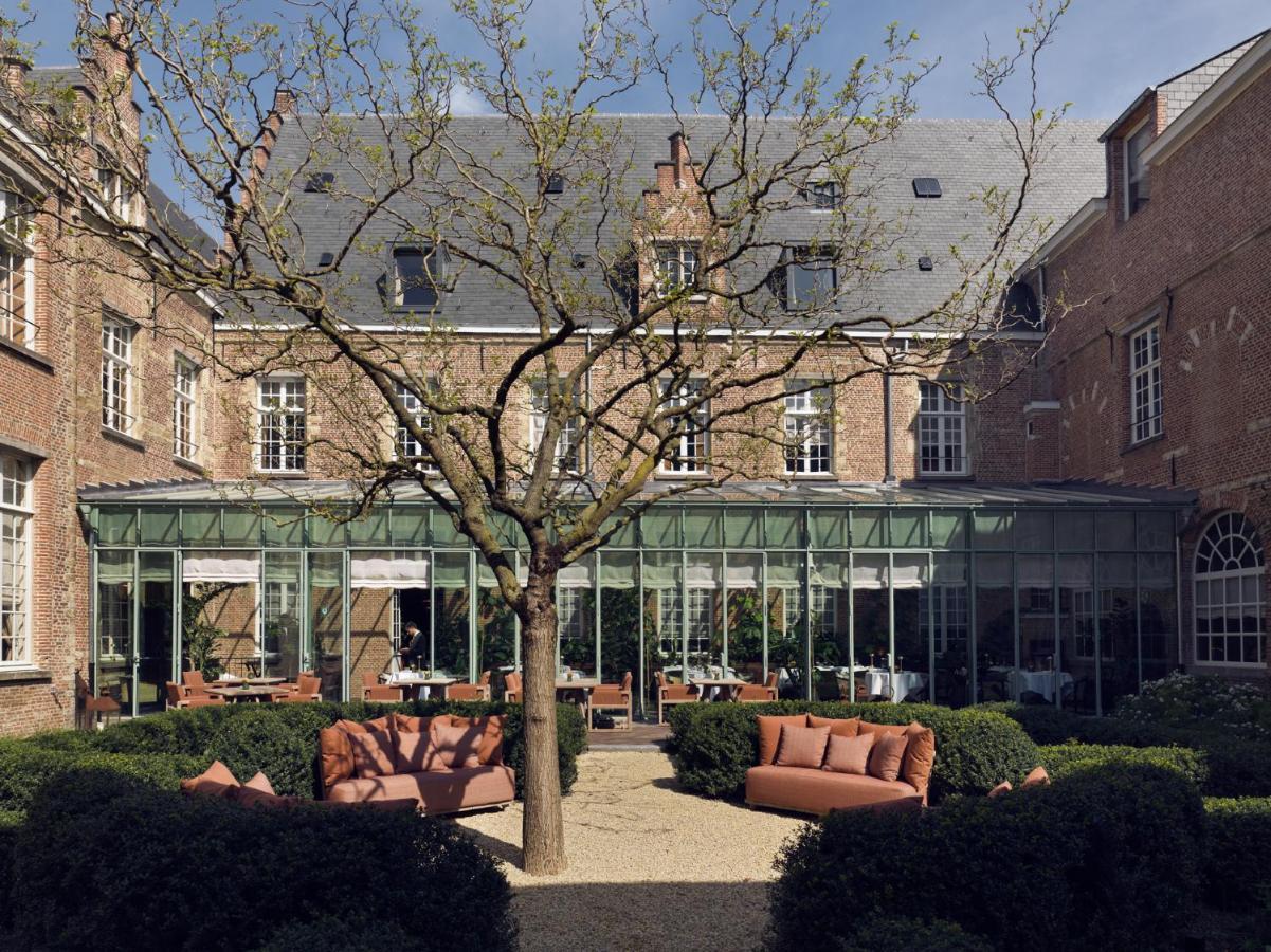 Botanic Sanctuary Antwerp - The Leading Hotels Of The World Экстерьер фото The hotel's courtyard