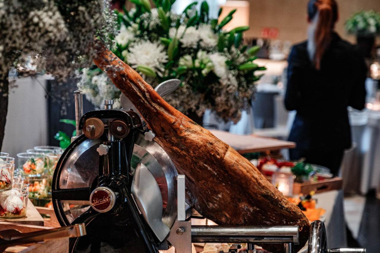 Botanic Sanctuary Antwerp - The Leading Hotels Of The World Экстерьер фото Jamón Ibérico